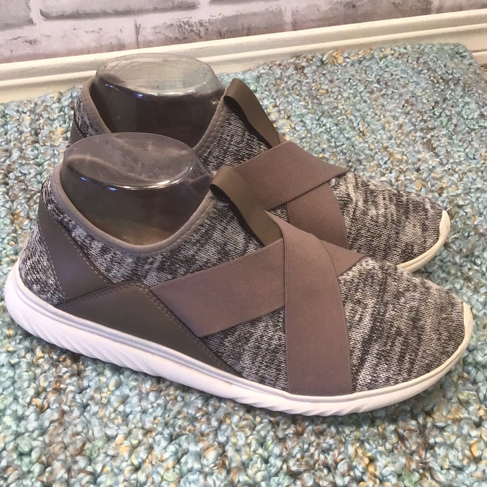 Earth Spirit Cross strap knit athleisure sport shoes